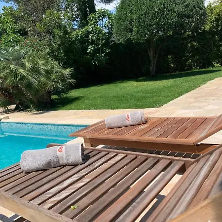 Cap D'antibes Piscine&plage Des Ondes à Pied